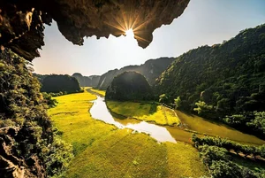Finding Peace at Trang An: The Fenghuang Ancient Town of Ninh Binh-8