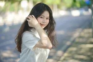 Stunning Portrait Photography of Xiao Wan in YiTuYu Art Language Vol.9292: Aesthetic School-Inspired Senior Sister Concept-3