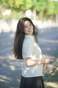 Stunning Portrait Photography of Xiao Wan in YiTuYu Art Language Vol.9292: Aesthetic School-Inspired Senior Sister Concept-10