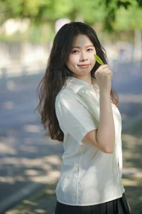 Stunning Portrait Photography of Xiao Wan in YiTuYu Art Language Vol.9292: Aesthetic School-Inspired Senior Sister Concept-1