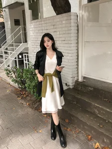 4 Essential White Fashion Pieces for a Chic, Youthful Summer Wardrobe: The Ultimate Minimalist Style Guide-0