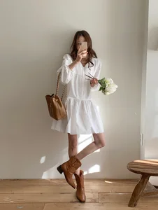 4 Essential White Fashion Pieces for a Chic, Youthful Summer Wardrobe: The Ultimate Minimalist Style Guide-8