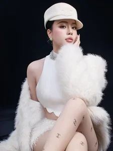 Chu Hong Anh: The Radiant Muse Blending Gen Z Chic With Timeless Elegance-5