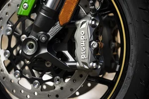 Conquer the horizon with the all-new Kawasaki Ninja 1100SX 2026 sport tourer-12