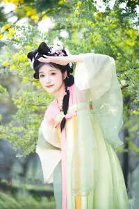 Graceful Hanfu Beauty with Dreamy Butterfly Kite - Zi Yu, YiTuYu Vol.8737-15