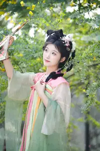 Graceful Hanfu Beauty with Dreamy Butterfly Kite - Zi Yu, YiTuYu Vol.8737-18