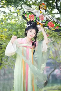 Graceful Hanfu Beauty with Dreamy Butterfly Kite - Zi Yu, YiTuYu Vol.8737-0