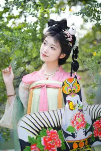Graceful Hanfu Beauty with Dreamy Butterfly Kite - Zi Yu, YiTuYu Vol.8737-12