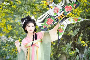 Graceful Hanfu Beauty with Dreamy Butterfly Kite - Zi Yu, YiTuYu Vol.8737-4
