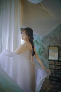 Aesthetic Sunset Portraits: Kan Bu Qing Xiao Gui in YiTuYu Art Language Vol.9137 – Capturing the Magic of Golden Hour Photography-10