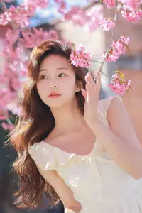 Captivating chickkii: A Vision of Spring Under Cherry Blossoms - YiTuYu Vol.8707-9