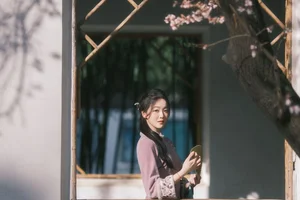 Timeless Elegance of Xiao Ye Ye Lou Xin Yue Moon in YiTuYu Vol.8849-13