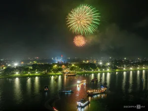 Spectacular Lunar New Year Fireworks Display: Celebrating the Year of the Horse with Vibrant Pyrotechnics and City Skyline Views-10