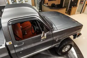See the Chevrolet Silverado 1987: The classic pickup truck collectors dream of-7