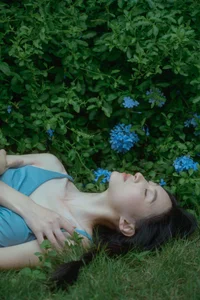 Ethereal Blue Snowflake Aesthetic: Featuring Model A Ji Yuan Zi in Art Language Vol.9320 Photography Collection-4