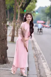 Gentle Pink Ao Dai: Vietnamese Beauty Shines by Hoan Kiem Lake in Spring Hanoi-6