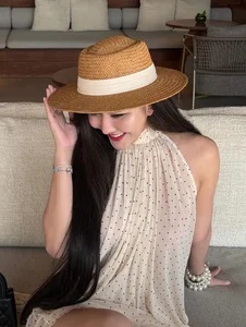 Tropical Escape: Luxury Resort Fashion and Summer Travel Inspiration for Your Next Dream Vacation-6