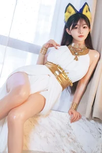 Sakurai Ningning: The Ethereal White Cat Girl Cosplay Aesthetic-11