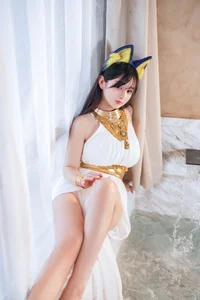 Sakurai Ningning: The Ethereal White Cat Girl Cosplay Aesthetic-2