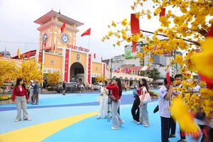 Discover the Stunning New Look of Ben Thanh Market: Ho Chi Minh City's Iconic Landmark Renovated for Travelers and Locals-6