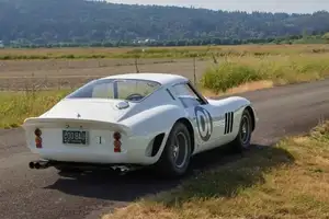 Ferrari 250 GTO 1962: Unrestored "Precious Horse" in Unique Bianco Speciale - Super Expensive!-3