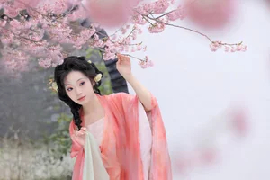 Elegant Portrait Photography: Kimi Fu Kun in YiTuYu Art Language Vol.9342 - Stunning Lifestyle and Fashion Inspiration-5