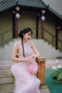 Sweet Autumn Muse in Persimmon Garden-1