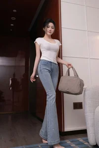 Elegant Fashion Portraiture of Yu Zi Jiang Fish: XiuRen No.10858 High-Definition Photography Collection-0