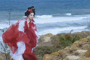 Elegant Portrait Photography: YiTuYu Art Language Vol.9321 Featuring Qiong Zai Ai Chi Si Ji Dou’s Modern Chic Style-3