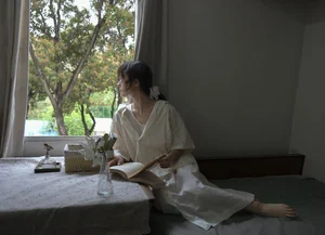 Aesthetic Portrait Photography: Art Language Vol.9230 Featuring Xiao Yu Tian Qi – Quiet Moments and Window Side Reading Reflections-1
