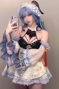 Coser Bao Zou Li Yu Wang: Captivating Pink Hair Silver Metallic Suit Cosplay-8