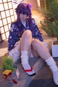 Ethereal New Year Elegance: Lunananya’s Stunning Igusa Haruka Cosplay from Blue Archive-11