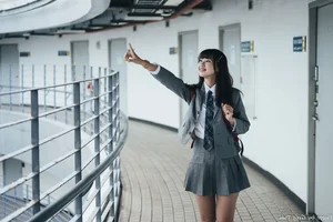 Elegant Campus Fashion: Ruoying’s Sophisticated Urban Style at the University of Science and Technology Beijing (USTB) with Chic Black Stockings-31