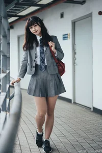 Elegant Campus Fashion: Ruoying’s Sophisticated Urban Style at the University of Science and Technology Beijing (USTB) with Chic Black Stockings-19
