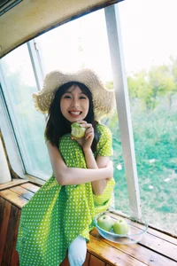 Artistic Portraits in Dali: Xiao U for YiTuYu Art Language Vol.9132 - Vintage Bus Aesthetic-2