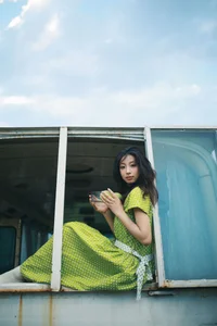 Artistic Portraits in Dali: Xiao U for YiTuYu Art Language Vol.9132 - Vintage Bus Aesthetic-15