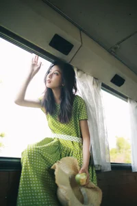 Artistic Portraits in Dali: Xiao U for YiTuYu Art Language Vol.9132 - Vintage Bus Aesthetic-1