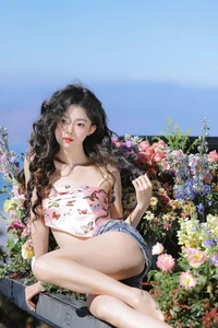 Dreamy Spring Aesthetic with Lu Li: YiTuYu Art Language Vol.9157 Floral Pickup Truck Photography Collection-12