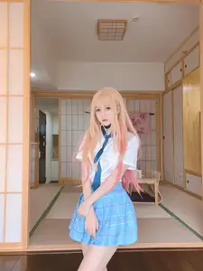 Captivating Kitagawa Marin Cosplay by 不呆猫: Your Favorite Waifu Comes to Life!-4