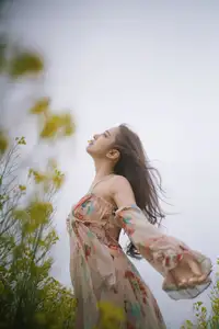 Ying Er YY Captivating in Golden Flower Field – YiTuYu Art Language Vol.8672-7