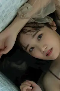 Discover Okumura Riho's Captivating Beauty vol.2: An Alluring Gaze and Natural Grace-1