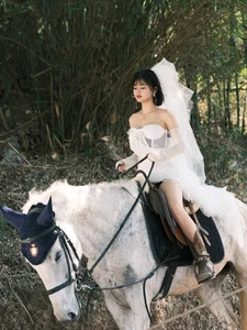 Sweet Equestrian Charm with Xiao Wan Zi - YiTuYu Art Language Vol.8892-1