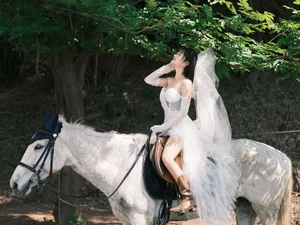 Sweet Equestrian Charm with Xiao Wan Zi - YiTuYu Art Language Vol.8892-16