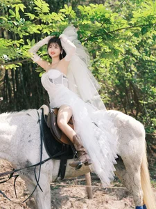 Sweet Equestrian Charm with Xiao Wan Zi - YiTuYu Art Language Vol.8892-17