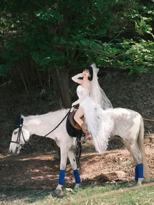 Sweet Equestrian Charm with Xiao Wan Zi - YiTuYu Art Language Vol.8892-5