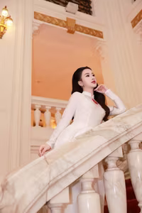 VGU No.84: Elegant White Ao Dai Beauty – A Symbol of Vietnamese Grace-7