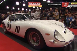 The Legendary White Ferrari 250 GTO: A Multi-Million Dollar Masterpiece of Timeless Elegance-1