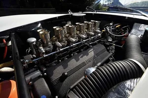 The Legendary White Ferrari 250 GTO: A Multi-Million Dollar Masterpiece of Timeless Elegance-3