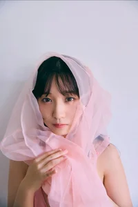 Dreamy Moe Iori in FRIDAY Digital Photo Book Capturing Love and Elegance-2