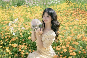 Ethereal Fairy Lake Photoshoot: Li Wo An An in YiTuYu艺图语 Vol.9379 Featuring Unique Floral Art and Dreamy Nature Aesthetics-17